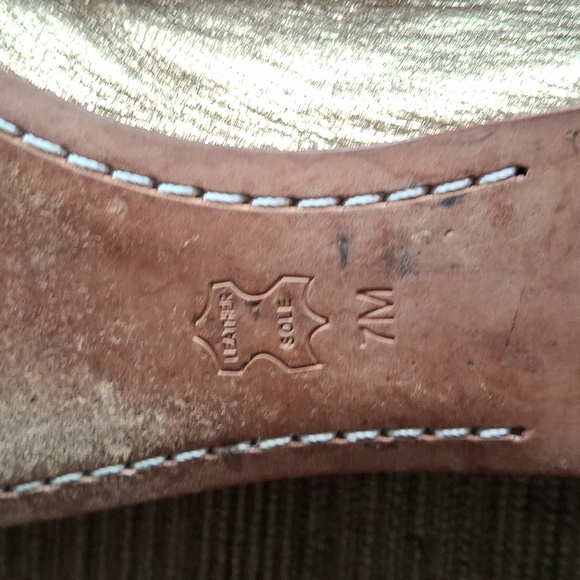 Tory Burch Women's Gold Ballet Flats - Picture 4 of 9